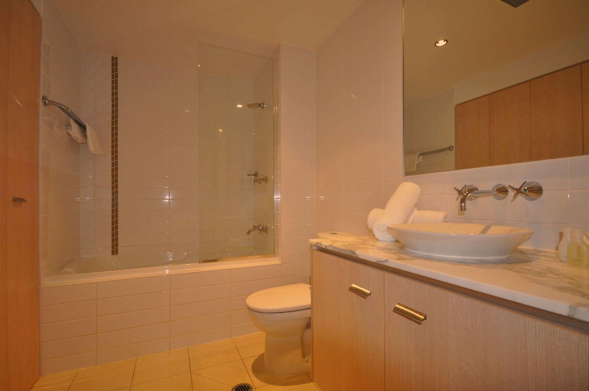 Chancellor Lakeside Apartments Gold Coast Zewnętrze zdjęcie